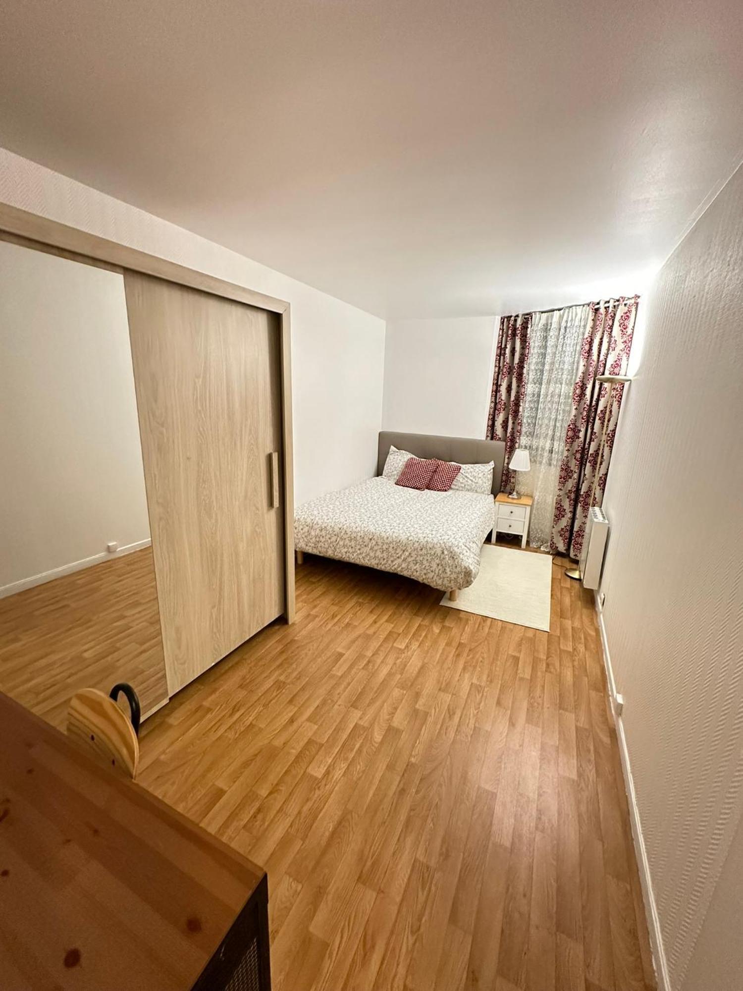 Appartement En Residence- Clichy Eksteriør bilde